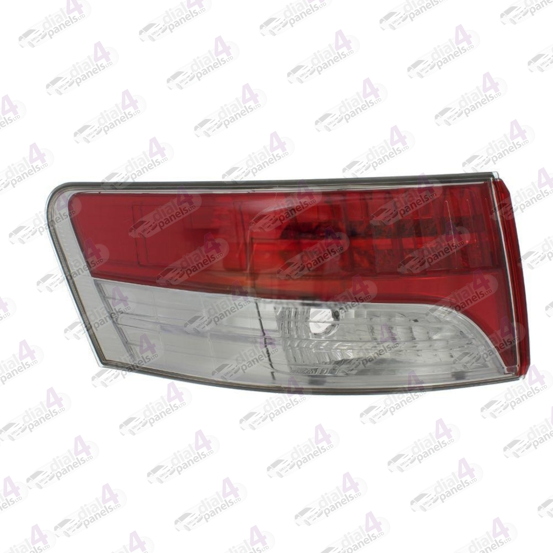 TOYOTA AVENSIS 2009-2011 REAR LAMP OUTER LED LEFT 8156005270 - 8156105270