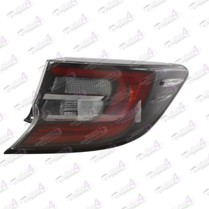 TOYOTA COROLLA 2018> REAR LAMP OUTER CLEAR INDICATOR LED RIGHT 8155102C80