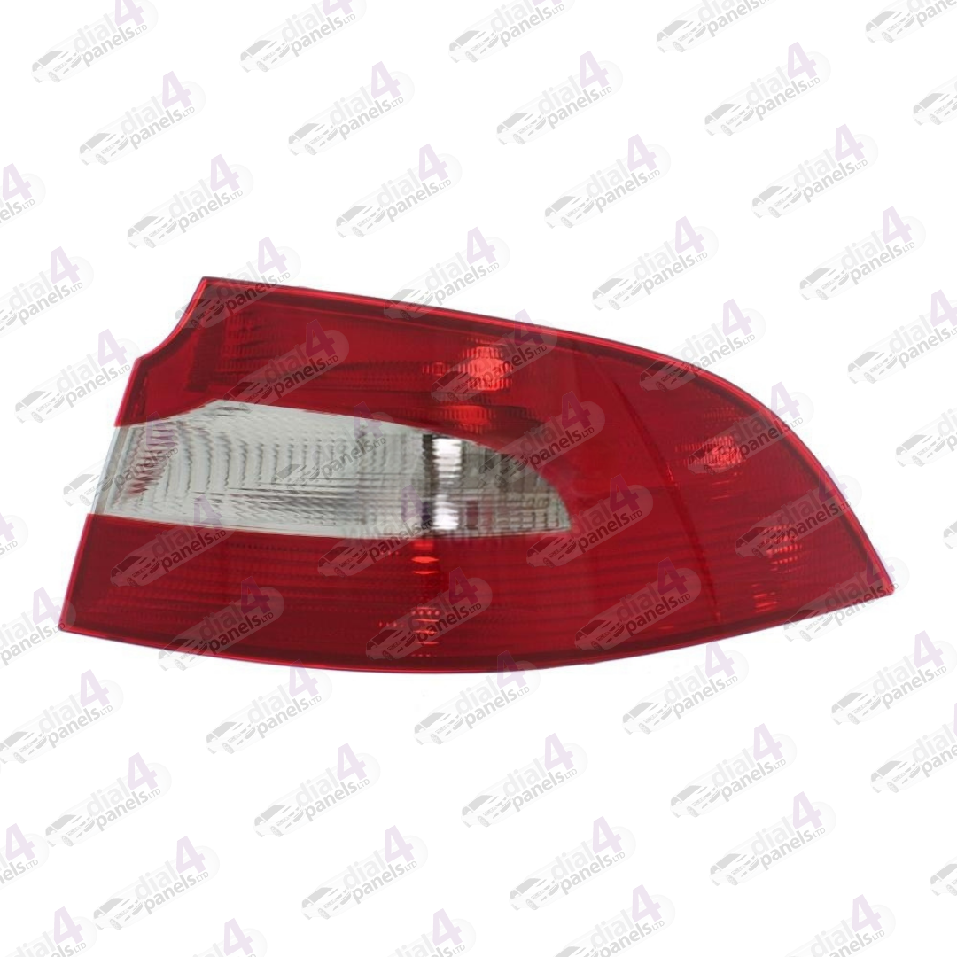 SKODA SUPERB 2008-2013 REAR LAMP OUTER NON-LED RIGHT